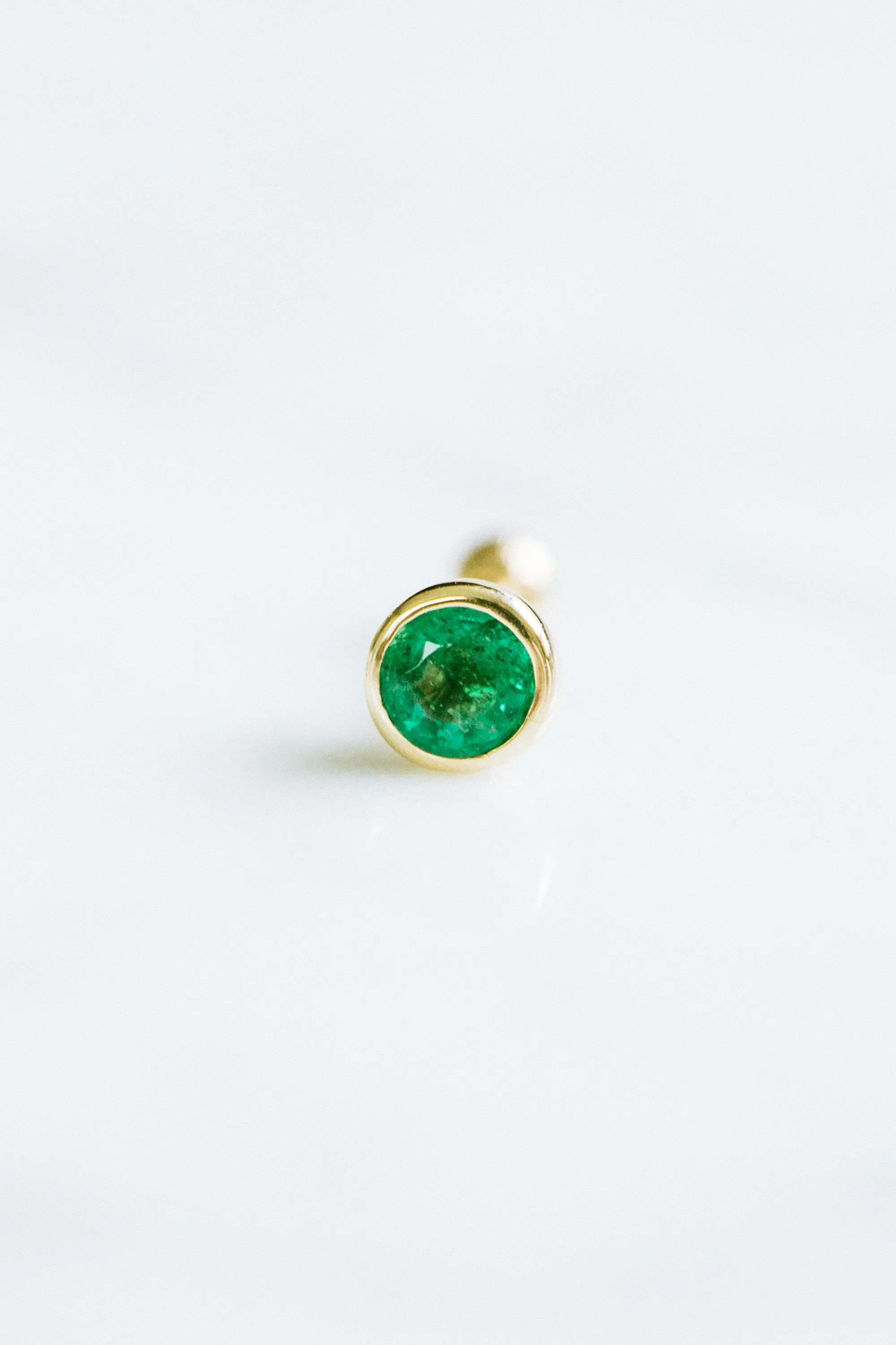 14K 18K Solid Gold Genuine 4mm Emerald Stone Bar Ear Stud Cartilage Tragus Helix Barbell Piercing