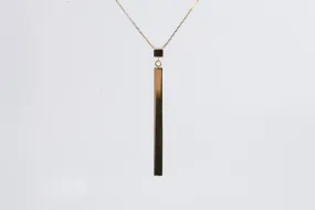 18 18k Yellow Gold Bar Pendant Necklace (2.05g.)