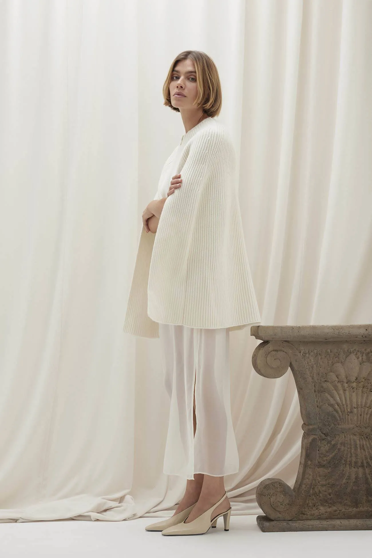 ALLEGRA ZIP-UP CASHMERE CAPE