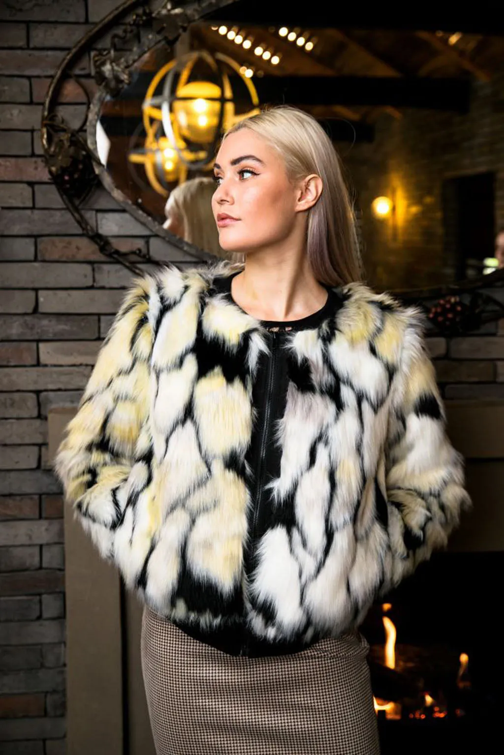 Augustine Amaya Whitney fur Bomber