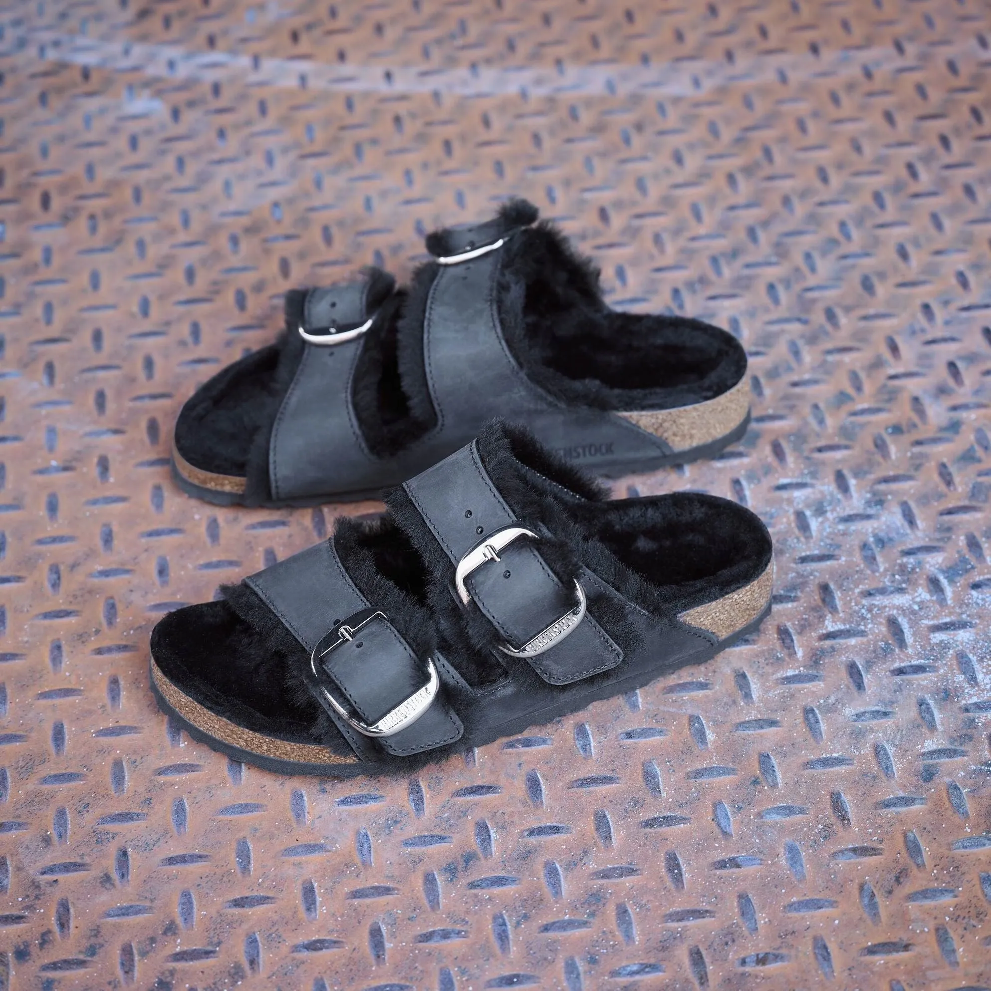 Birkenstock Limited Edition Arizona Big Buckle black oiled leather/black shearling