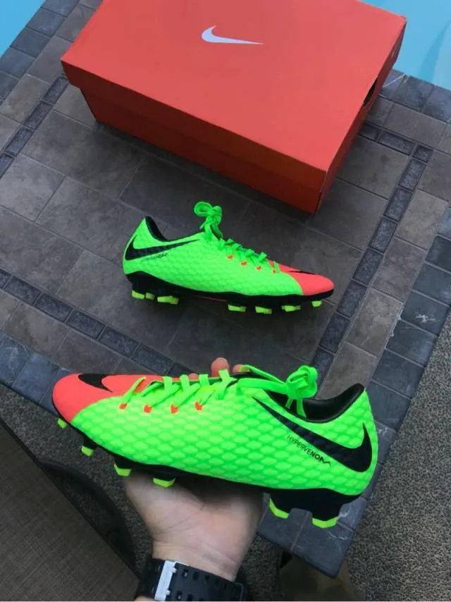 Nike hyper venoms