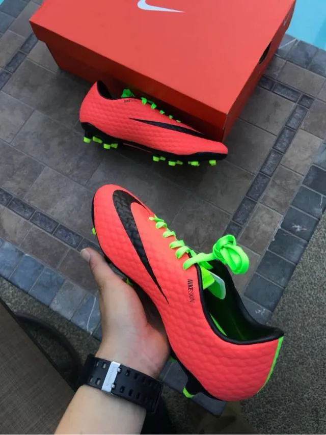 Nike hyper venoms