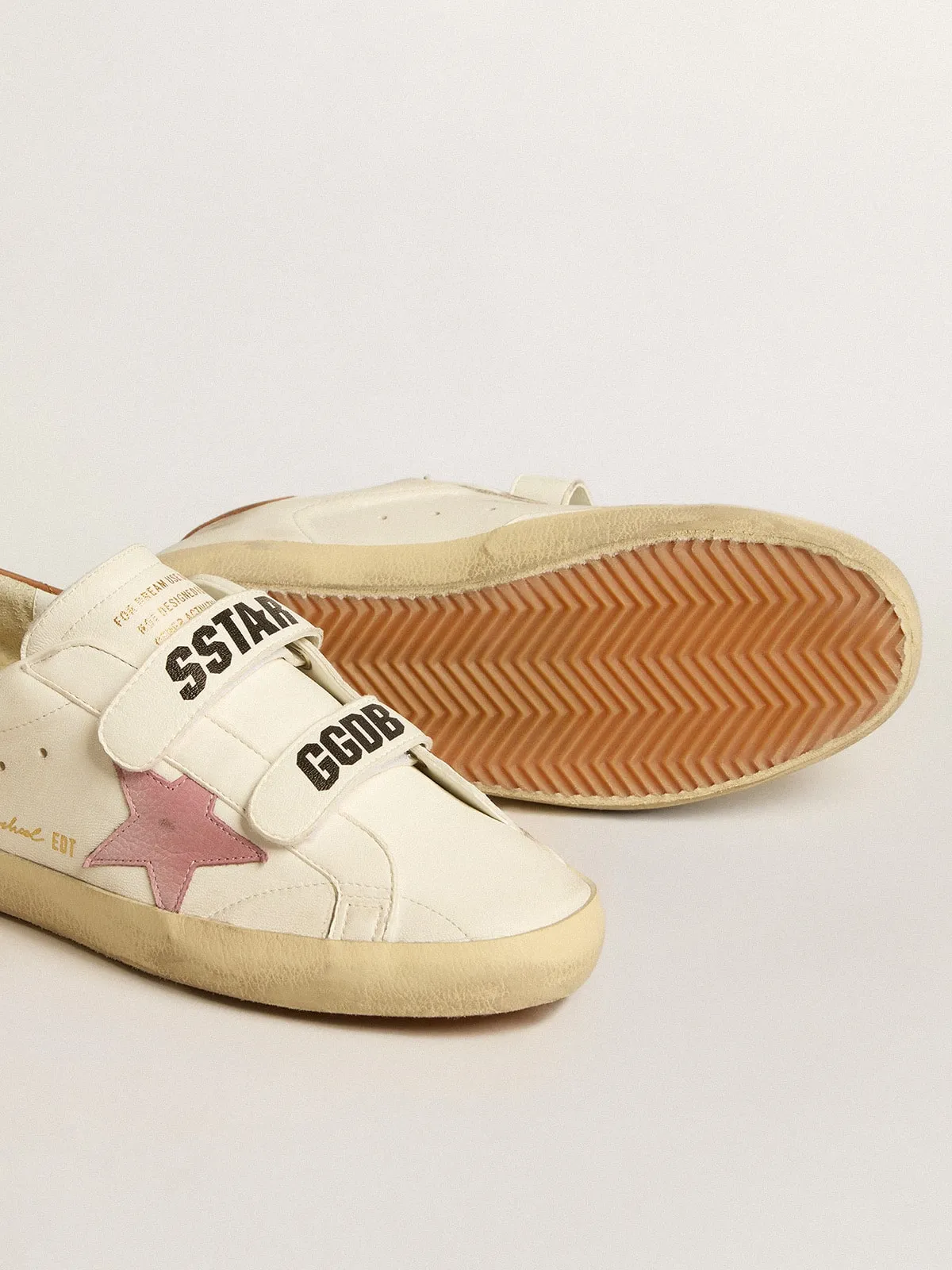 Old School in nappa leather with pink leather star and beige shearling lining