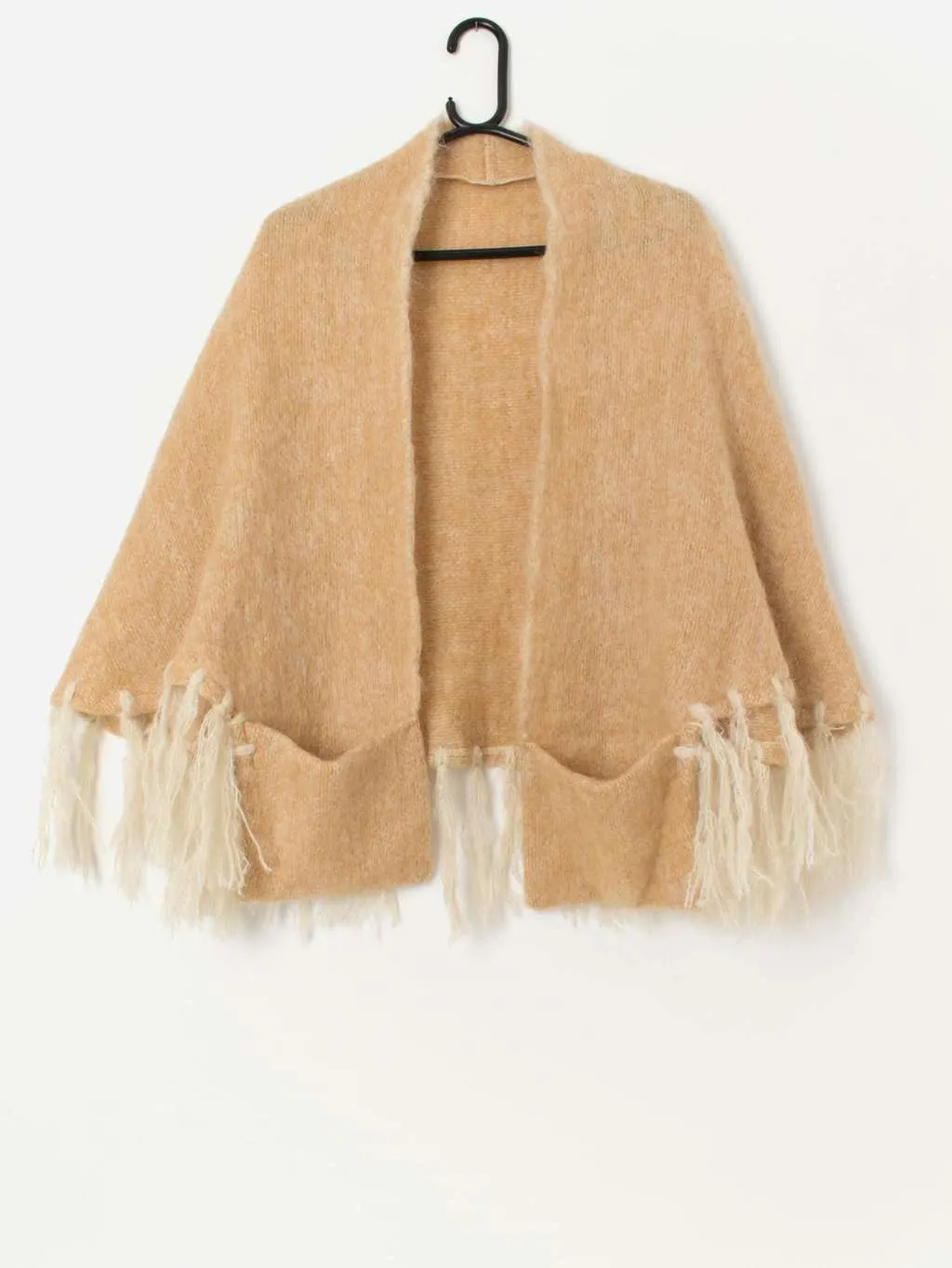 Vintage beige knitted mohair cape with fringe detail – Free size