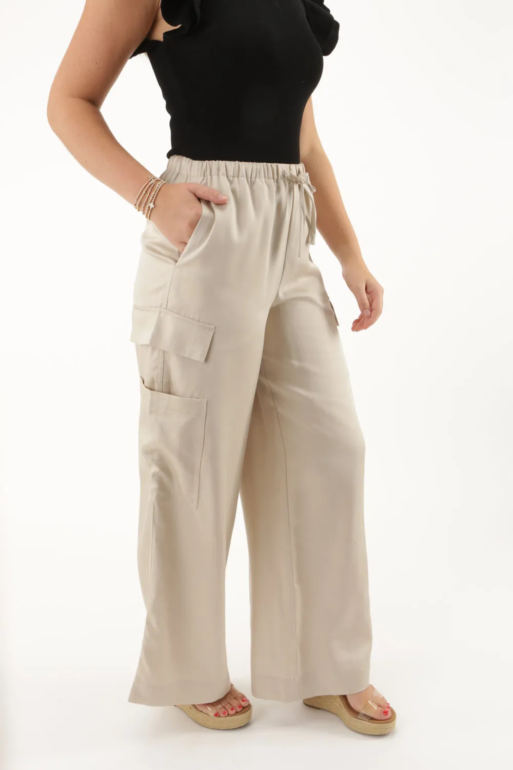 Z Supply: Renegade Wide Leg Cargo Pant - Fossil